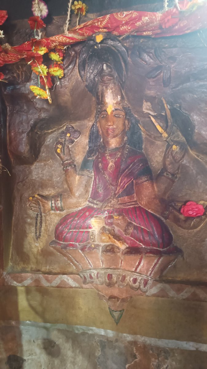 Svivek786's tweet photo. The caves and temple has been carved on one of the rocky hill located on the bank of river Ravi.According to legend, the Pandavas stayed in the caves for a night during their exile (Agayatwas), and it is said that some of the caves date to the time of the Mahabharata. https://t.co/Azb1FCa4x0