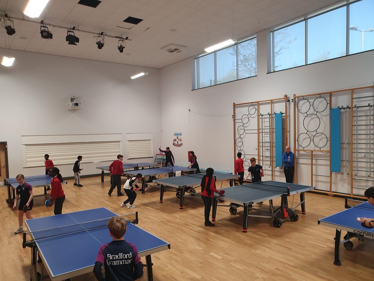 BGS_TableTennis's tweet photo. A great table tennis fixture at Shakespeare Primary in Leeds.  HIghly competitive and fantastic level of play. Lots of close games. Good luck to Shakespeare Girls and Bradford Grammar Girls on Sunday in the ESTTA finals. Thanks for hosting . @BradfordGrammar @shakespeareLS9 https://t.co/W1ZAds6Pcv