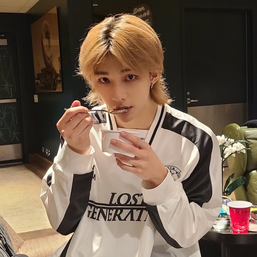 inanneworld's tweet photo. JYPE it's time you take action. Protect your artists JYPE. Protect our precious Hyunjin. 

JYPE PROTECT HYUNJIN
#JYPEtakeaction 
#JypeProtectHyunjin 
@jypnation @stay_support @stray_kids https://t.co/DL6fE4KaTL