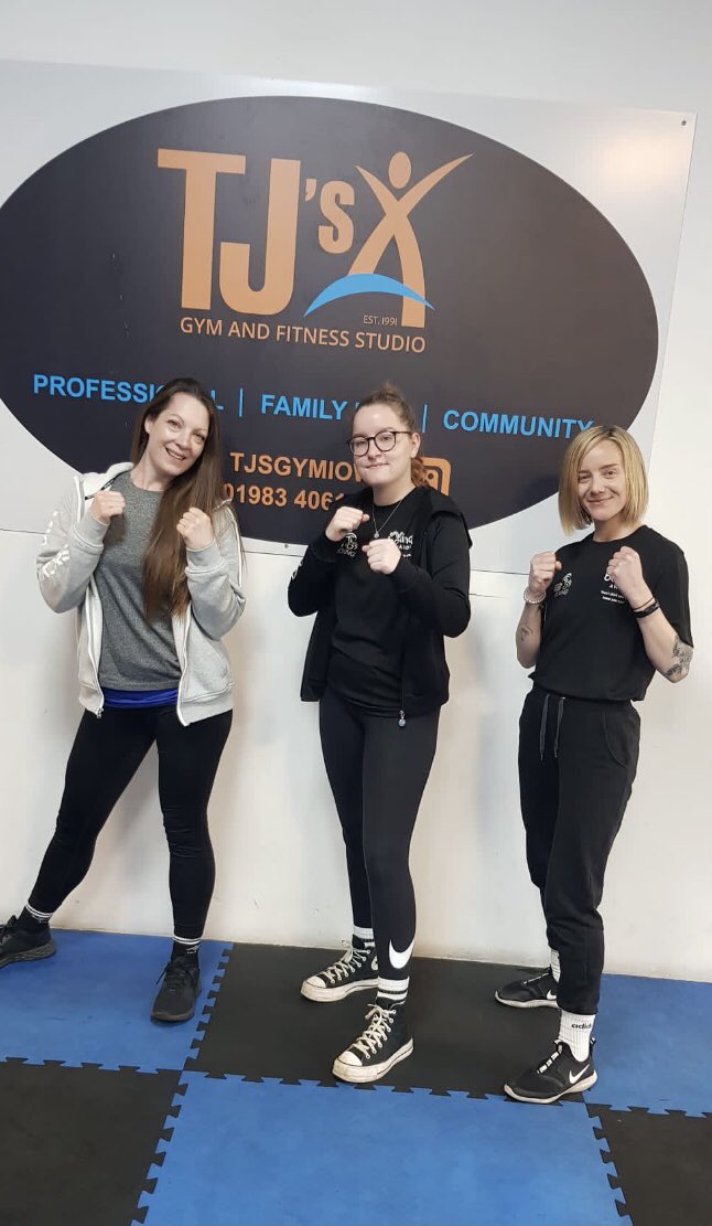 BayResilience's tweet photo. Our brilliant #Boxing Tutors, Zoe, Krysia &amp; Maria who deliver free weekly non - contact sessions in Bay area.
When we consulted with young woman in the community they requested female only sessions delivered by female coaches &amp; we organised
#YouthWork #SportforDev @BoxingAwards https://t.co/BLuqKsixx3