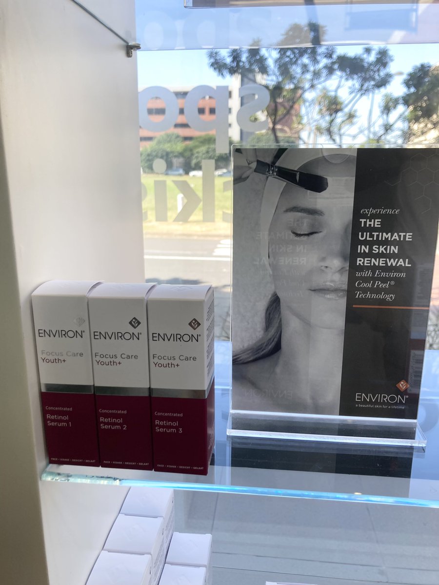 rina_delrey's tweet photo. 南アフリカ発のスキンケアブランド、「Environ」💆‍♀️✨
日本では限られたサロン等でしか手に入りませんが、南アだと簡単にお得に買えるのでお土産にもおすすめです🥰
C-queceの上のシリーズがある事を知ってビックリ😳！
#environ #南アフリカ #海外生活 https://t.co/giBdsX9KQB