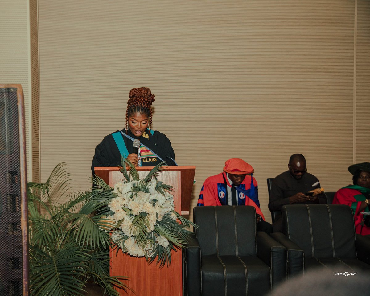 KELECHIBLESSI14's tweet photo. Giving the valedictory speech, a moment I won't forget 🥰🥰 https://t.co/V5G2cMEkPM