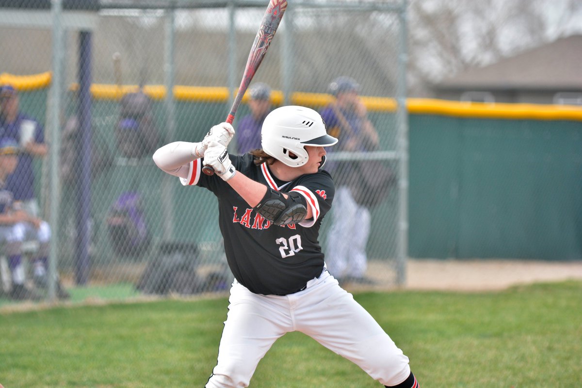 Behind the pitching of Caden Howell and Tonio Mendez and the hitting of Dalton Jorgensen, Lansing upset No. 2 ranked Seaman 2-1 in nine innings last night. 

ROUNDUP: bit.ly/3GWXXYY

<a href="/CADENHOWELL06/">Caden</a> <a href="/DaltonJorg/">Dalton Jorgensen</a> <a href="/antoniomendez2_/">Antonio Mendez</a> #kspreps