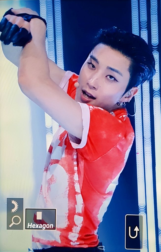 hexagon_mju's tweet photo. 230419 

🔥👍

#문종업 #moonjongup #팀24시 https://t.co/aqZ4qy8SqU