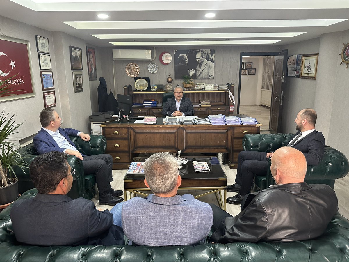 Murat_Alparslan's tweet photo. Gölbaşı Esnaf ve Sanatkarlar Kredi ve Kefalet Kooperatifi’ni teşkilatımızla ziyaret ederek, istişarelerde bulunduk. https://t.co/vvk8iIPdAW