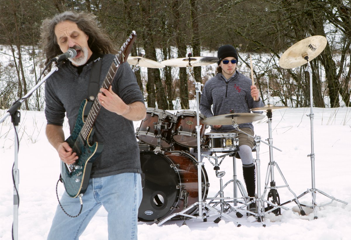 FloodfallBand's tweet photo. Next week we'll sneak peek our 2nd new video, for "Snow Dogs". We got a little cold and wet but no complaints.
Check back for the teaser!
#hardrock #metal #heavymetal #floodfall #floodfallofficial #musicvideo #musicvideos #tama #tamadrums #zildjian #zildjancymbals #sabian https://t.co/mphPzForEV
