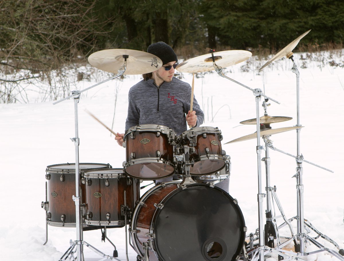 FloodfallBand's tweet photo. Next week we'll sneak peek our 2nd new video, for "Snow Dogs". We got a little cold and wet but no complaints.
Check back for the teaser!
#hardrock #metal #heavymetal #floodfall #floodfallofficial #musicvideo #musicvideos #tama #tamadrums #zildjian #zildjancymbals #sabian https://t.co/mphPzForEV