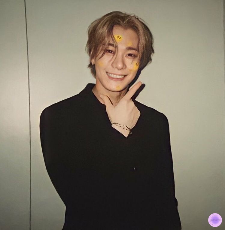 arohaconfess's tweet photo. arc! moonbin, we will always love you, be the brightest star up there💜 https://t.co/Yan243171m