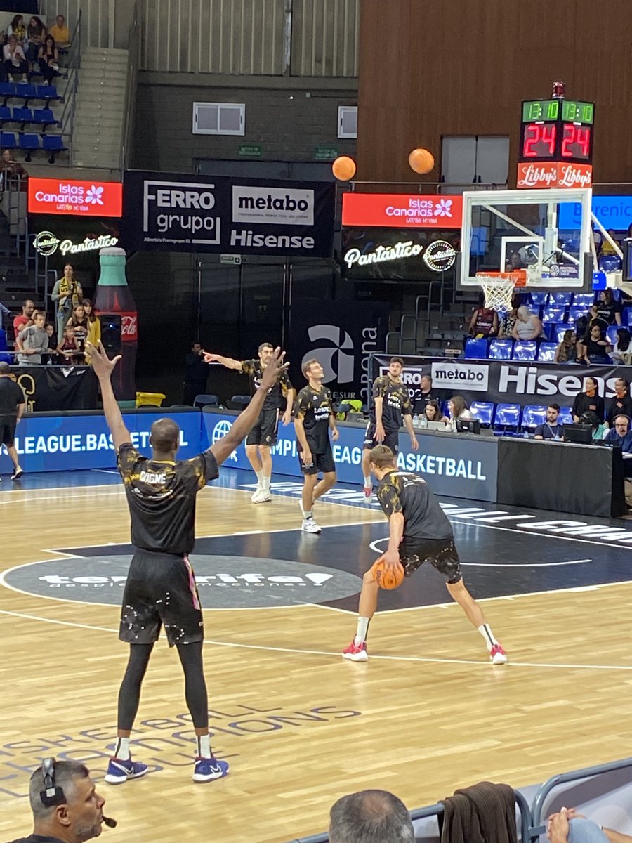 Hoy es el día!!VAMOS CANARIAS!!!🖤💛⁦<a href="/CB1939Canarias/">La Laguna Tenerife</a>⁩