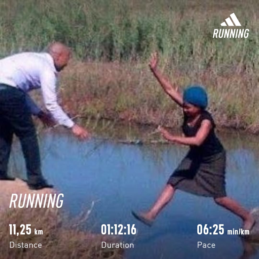 Mankoe8's tweet photo. Ka slow motion, we shall get there nakanjani π₯
#RunningWithTumiSole
#Addicted2running
#NeverGiveUp
#FitnessGoals
#IPaintedMyRun https://t.co/a2FQdCkh2s