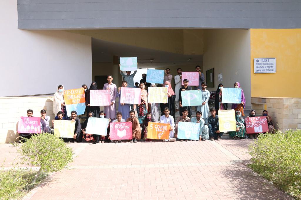 Jeand_ibrahim's tweet photo. Activity on Sustainable Development Goals #SDGs. Students holding placards with slogan on global challenges emphasizing the importance of SDGs, to provide them an opportunity to take responsibility of their actions and commit to work together for a sustainable future @UnivTurbat https://t.co/HAJEOZZKfV