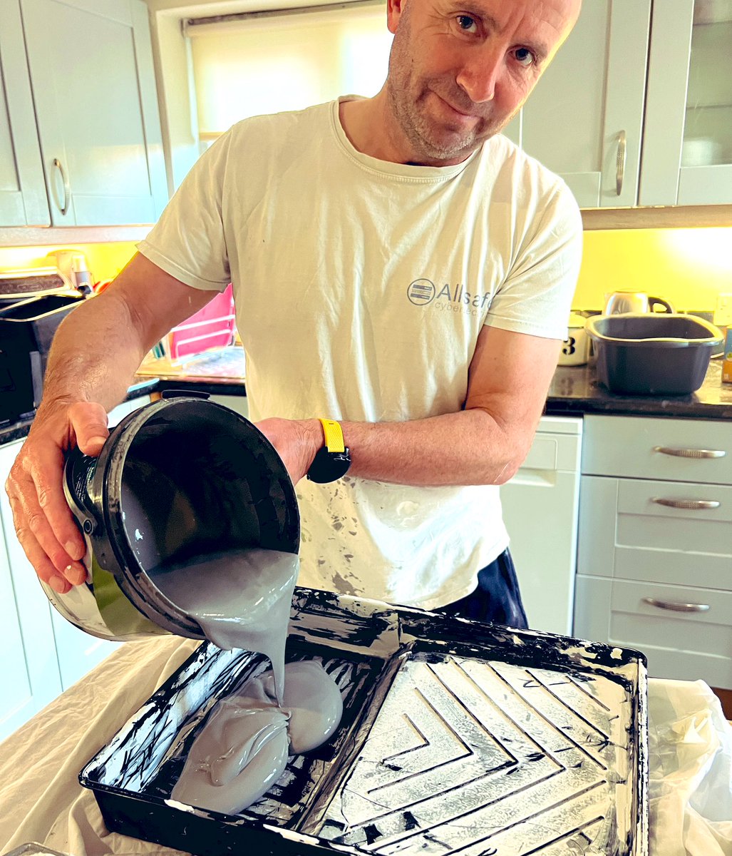 MrsSaraHamilton's tweet photo. Hey @BandQ This is my husband, Matt Hamilton, using your paint “Hamilton Matt” 😂 @mjhamilton45 https://t.co/tNQH8mL8M5