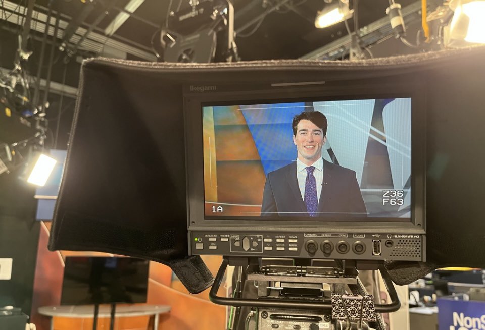 bradmwarren's tweet photo. Ok- sad time. I met @GradyGlov2 at @WSUPullman early this year and he joined us @KHQLocalNews and has done an AMAZING job. I so look forward to seeing what’s next for him— and one day on ESPN. Proud of you, 👏 #GoCougs @MurrowCollege https://t.co/hCKgJbGstX