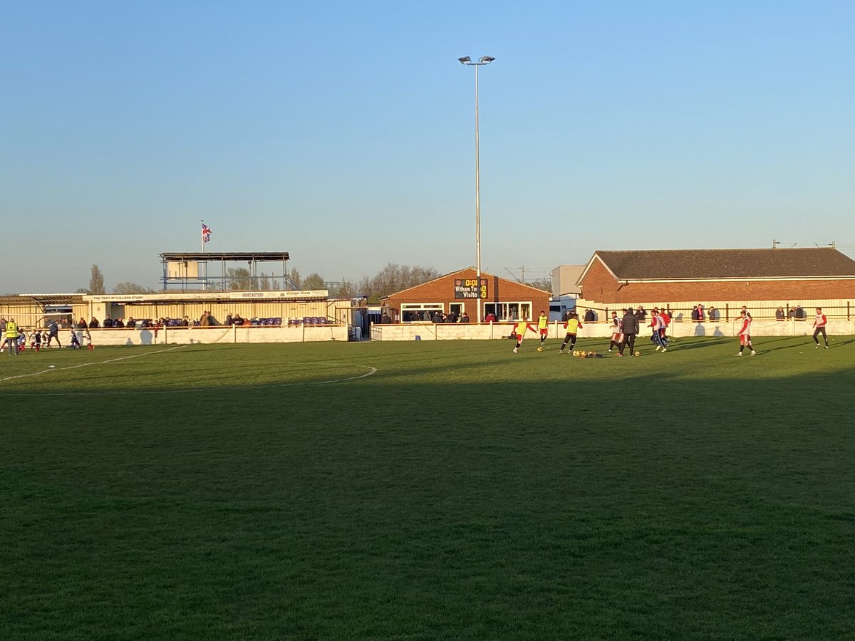 GaryTheGoat8's tweet photo. We're at footy again !! Three nights in a row, I'm knackered !! We're at Witham tonight to watch @Felixseasiders  🐐🧡x https://t.co/OTJlOS1WDK