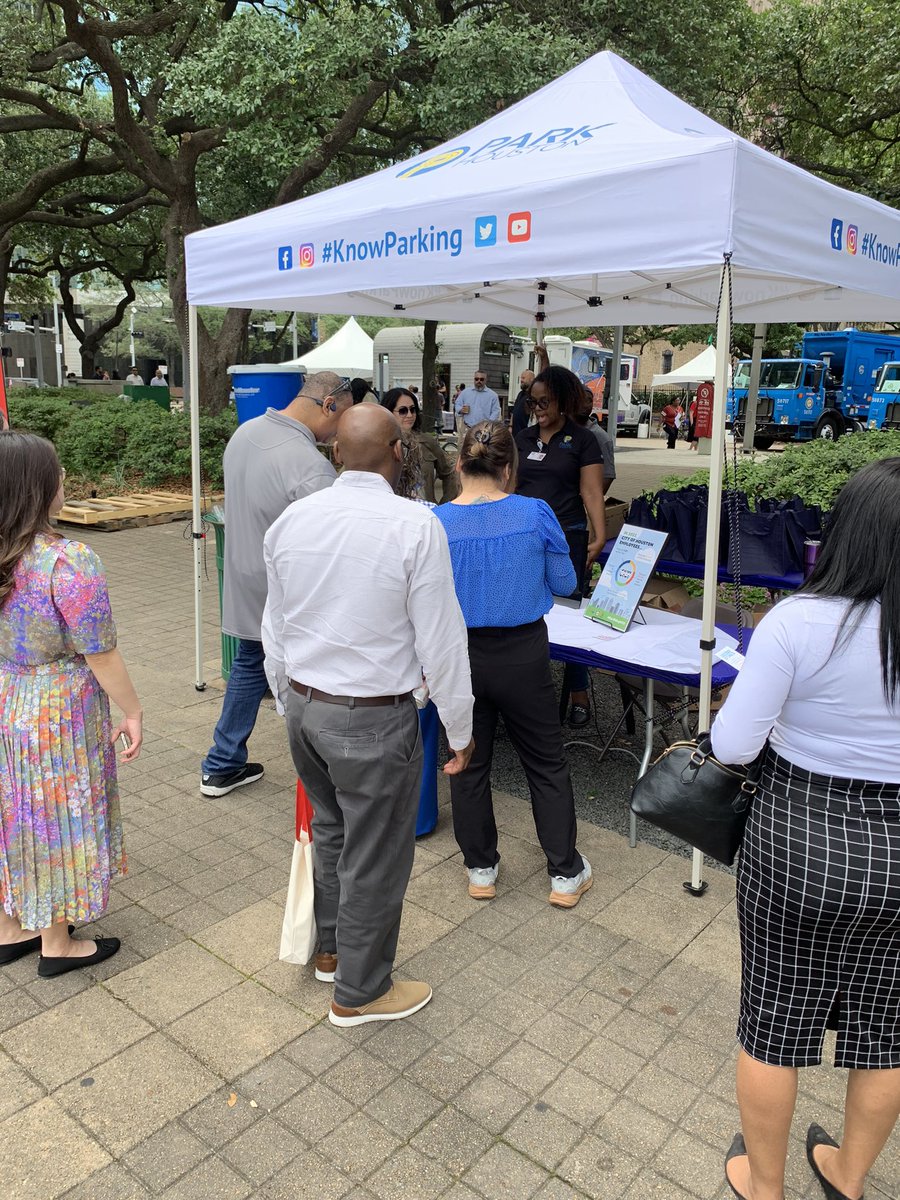 HouParking's tweet photo. #EARTHDAYHTX #Knowparking https://t.co/55wrURnDyf