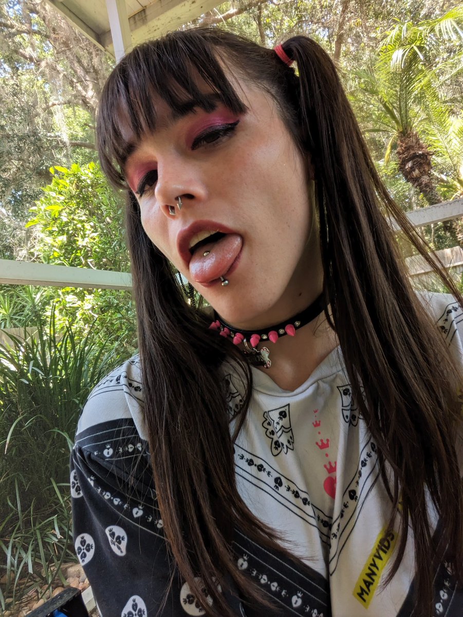 Nyxi Leon on Twitter: "🥵😜Some girls get all the toys 😇🐕 more on http://NyxiLeon.com"