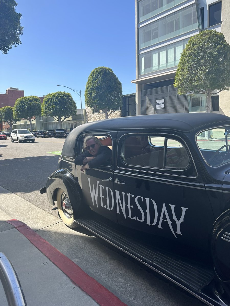 evanponter's tweet image. We out here LURCHIN’ #NetflixFYSEE