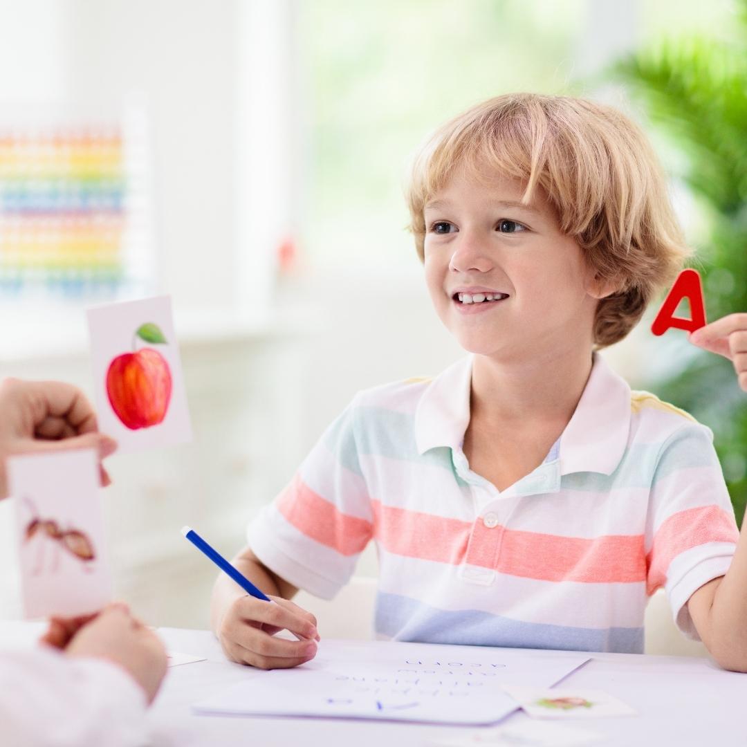 LawleyPublishi1's tweet photo. Here is a list of FREE online reading helps for kids:
Between the Lions
Starfall
StoryPlace
ReadWriteThink Student Interactives
PBS Reading Games
Storynory
The Good and the Beautiful Kids
What resources have helped your child?
#helpingkidsread #readingresources https://t.co/Hooa6aCs93