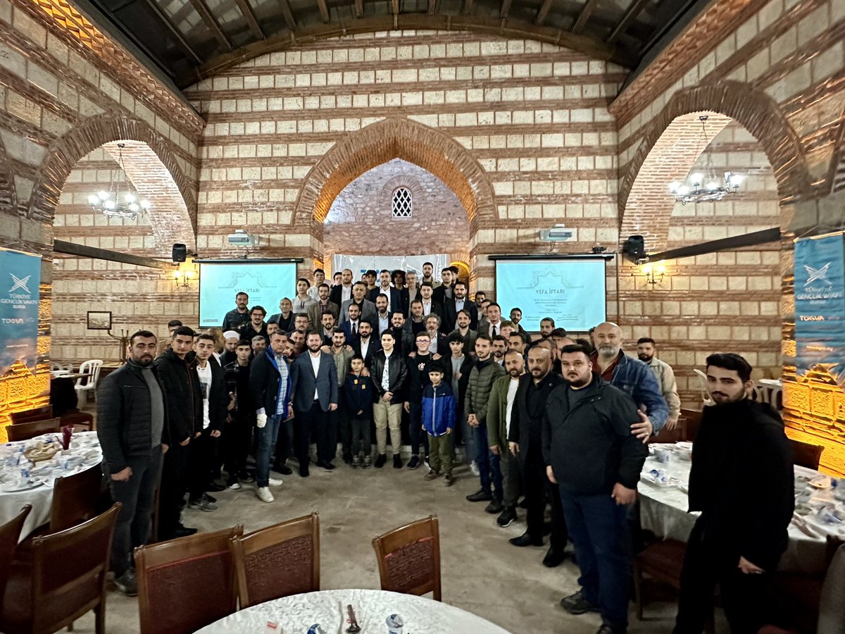 Gönüllerimiz bir, soframız bir, davamız bir!✨

Ramazan ayını kardeşlerimizle karşıladık, yine kardeşlerimizle uğurluyoruz…