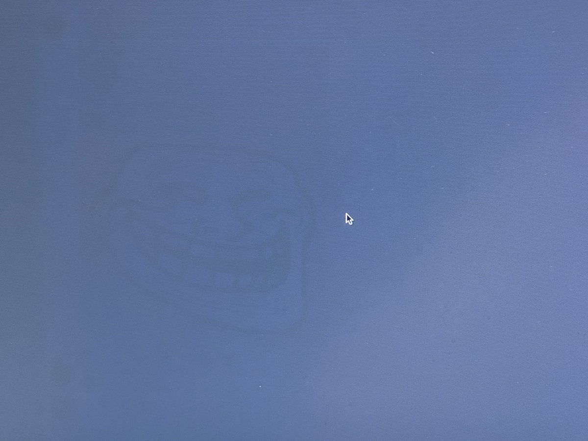 mira_claws's tweet photo. i left discord open overnight and now i have a fucking trollface burned into my monitor 🫠 https://t.co/TeklFAQSbz