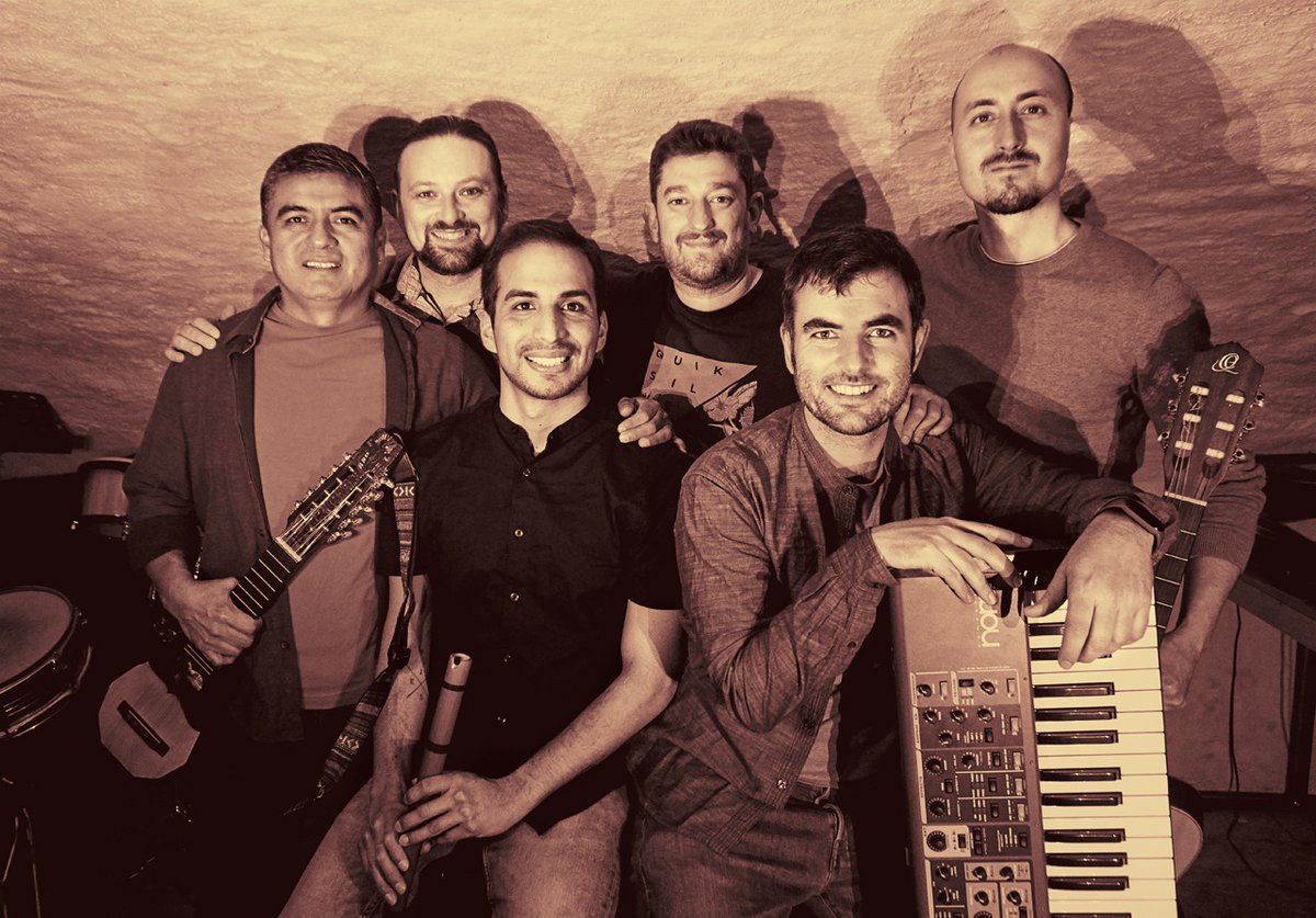 Das große #Eröffnungsfest ist fast angekommen ❕

🗓️ Wann? am 26. April ab 19 Uhr
📍Wo? im #Ostentorkino und in der Kinokneipe
🫰🏻Preis? Freier Eintritt

Auf dem Programm stehen #Kurzfilme und ein #Konzert der #Band @latinophonia 🎶
 
#Cinescultura