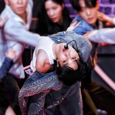 IpekKsenez790's tweet photo. @RecordingAcad #LikeCrazy and #SetMeFreePt.2 by #Jimin https://t.co/GfxMf1yQc7
