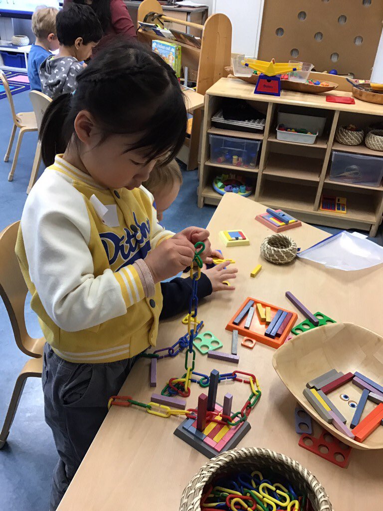 BSNJSV's tweet photo. Exploring shape and space and developing are visualising skills by exploring a range of open ended resources in our #JSVFoundation1 maths provision https://t.co/CVmVIPYnqp