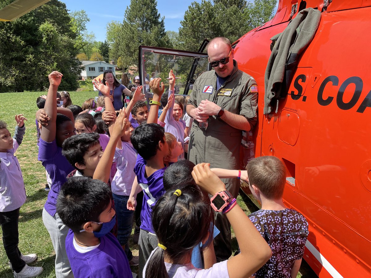 Mosaic_ES's tweet photo. The helicopter has landed! We’re having SO MUCH FUN! Thank you to the US Coast Guard Air Station Atlantic City and to Dr. Smith for working so hard to organize this visit! https://t.co/LFrxN6WJ8g