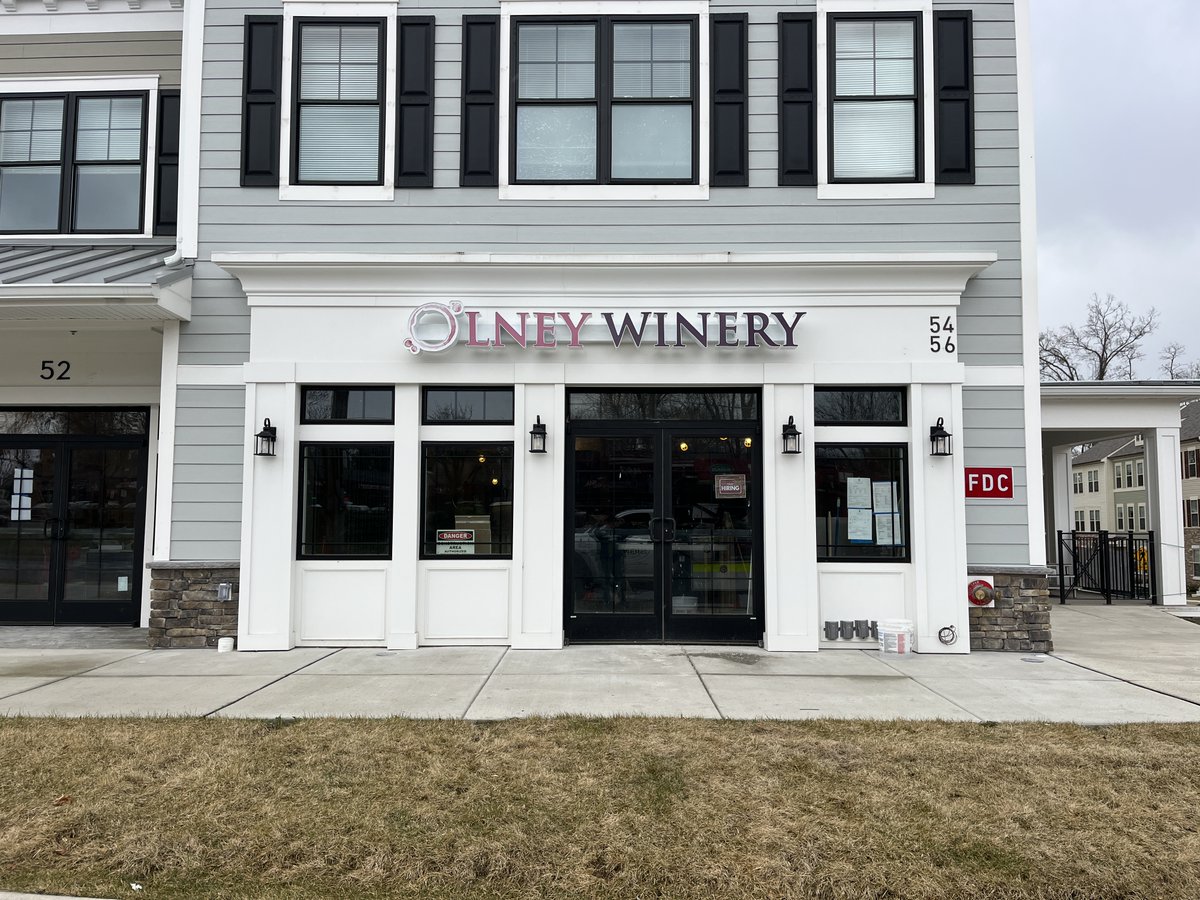 CreatEdgeSigns's tweet photo. Sized, shaped, and colored to best represent your company's aesthetic, channel letters are always an effective and popular signage choice! Day or night! https://t.co/ugJ43JCHbO... #maryland #olney #signage #channelletters https://t.co/6CgTPWyrAQ