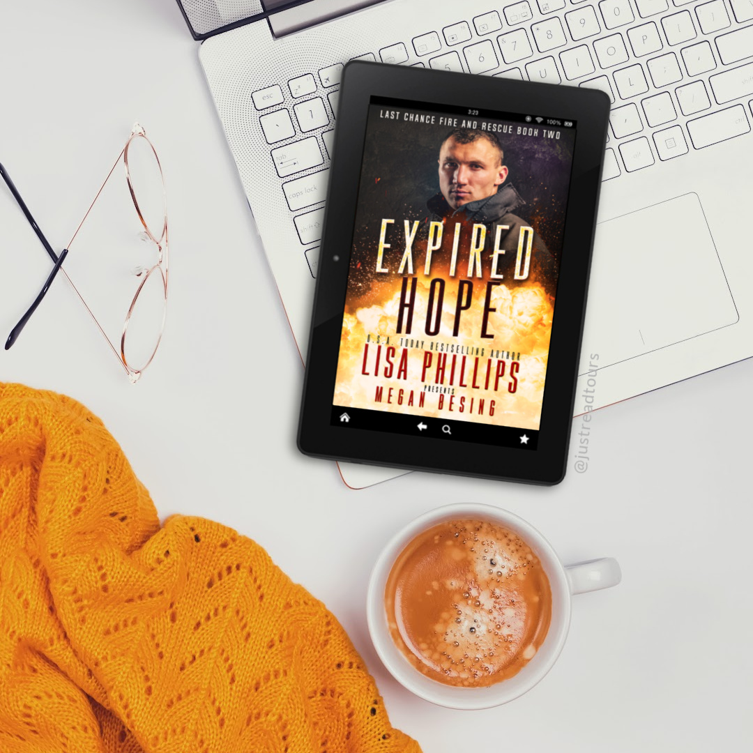 CoverLoverBR's tweet photo. She battled every fire she ever faced. He’s risking everything for the chance to belong. #ExpiredHope by #MeganBesing &amp; #LisaPhillips

#Giveaway Book/$10 #SunrisePublishing GC @ @justreadtours 
@lisaphillipsbks @meganbesing @sunrisemediagroup #LastChanceFireandRescue https://t.co/d536sMdtNr