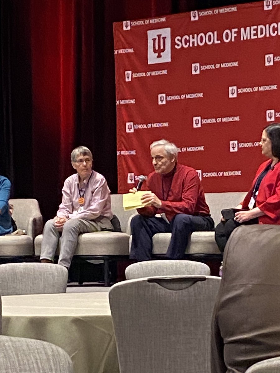 “We succeed as people before we succeed as professionals.” -AAMC CGEA laureate Dr. Tom Viggiano @TheCgea #BetterTogether