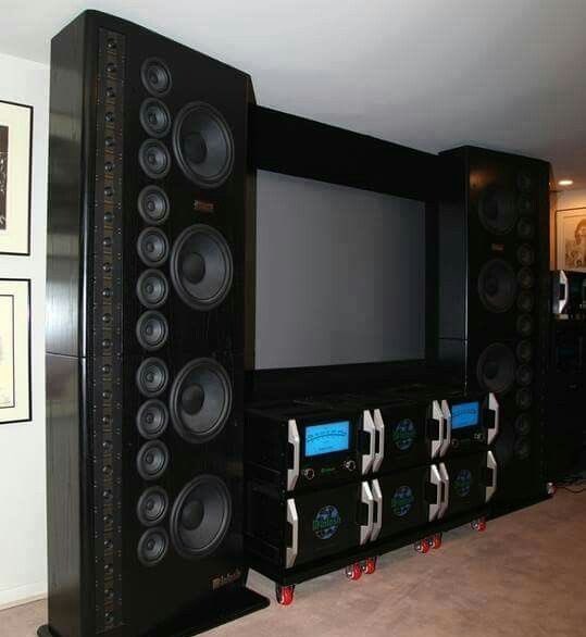 MimiHearts1's tweet photo. If you're given a chance to play one song on repeat on this sound system...what could it be?🌝 https://t.co/ia8FMHLhAH