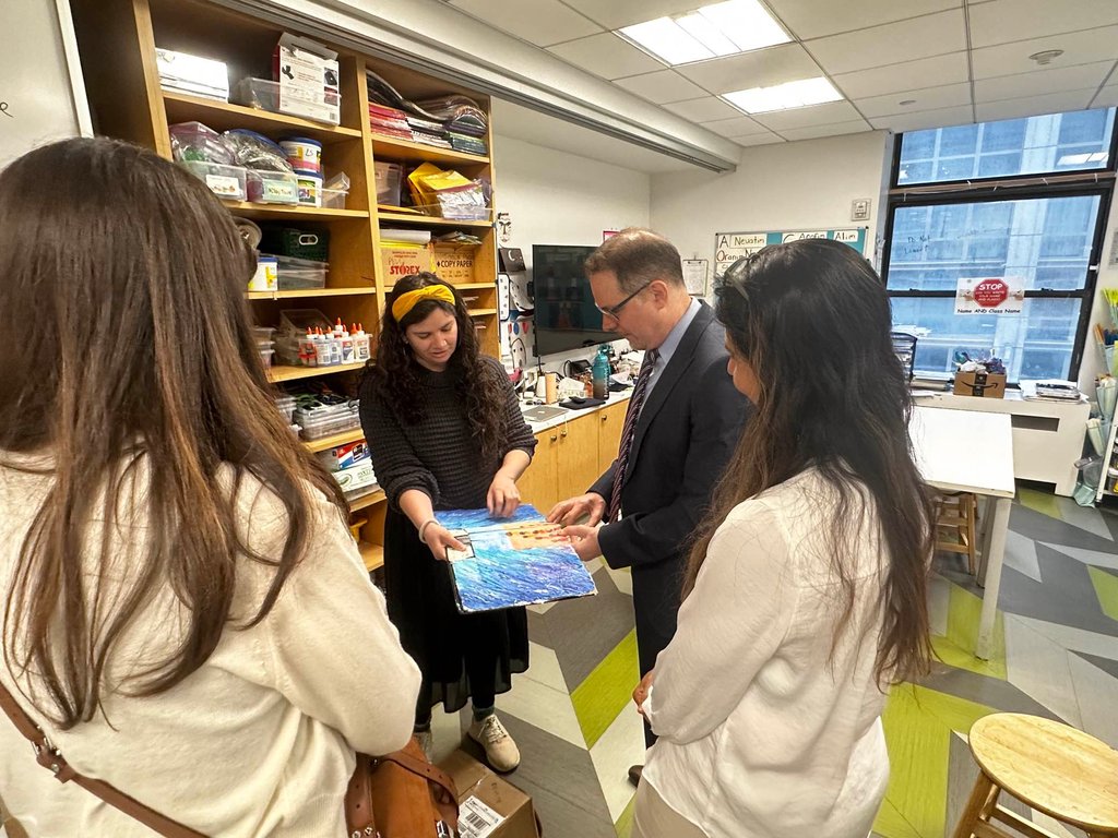 MBPMarkLevine's tweet photo. We had the pleasure of touring @shefaschool, a pluralistic Jewish community day school with 1st-8th grade classes in NoMAD that offers students with language-based learning disabilities a place to reach their full potential.  Thank you for having us, and for your incredible work! https://t.co/s6Txdy8wsA