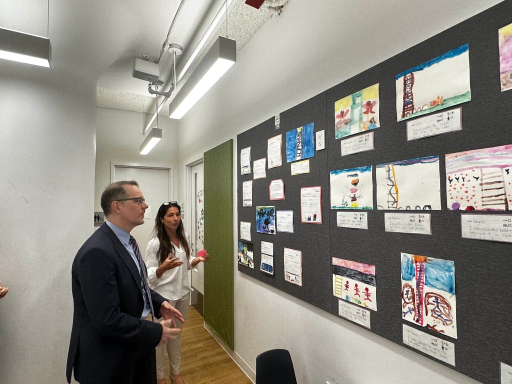 MBPMarkLevine's tweet photo. We had the pleasure of touring @shefaschool, a pluralistic Jewish community day school with 1st-8th grade classes in NoMAD that offers students with language-based learning disabilities a place to reach their full potential.  Thank you for having us, and for your incredible work! https://t.co/s6Txdy8wsA