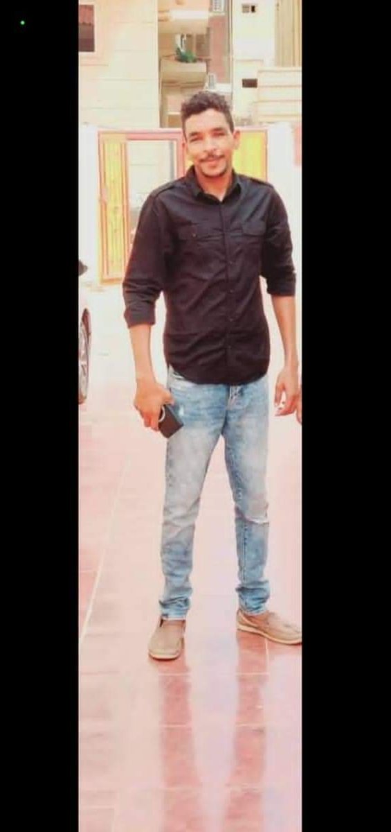 Shaima93653483's tweet photo. السلام عليكم شباب 
الشاب ده اسمو عبدالباقي مصطفي 
فاقدين التواصل معاهو من امس 
سايق كلك سلفر فيها لوقو سودانيد 
الرجاااااااء علي من يتعرف عليه الاتصال

0908205009
0918308403 https://t.co/PUHXBlQfPH