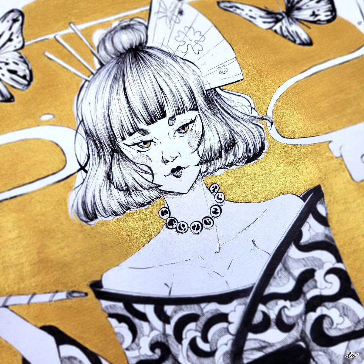 EniArtwork's tweet photo. Une illustration A3 fait en cours, ambiance inspiré de l'artiste Mucha ! J'ai pris énormément de plaisir à la faire, les détails ont pris du temps mais le résultat en valait la peine. J'adooooore travailler avec du doré ! 🥰

#illustration #art #ink https://t.co/D9m8Hf7FAl