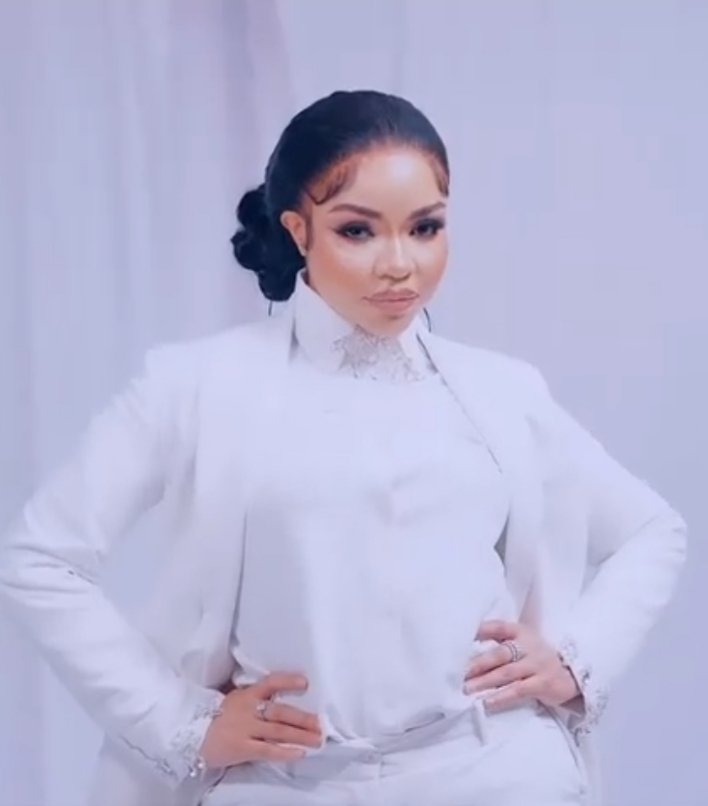 JescaRivers's tweet photo. My ever Gorgeous Pengi, ever challenged but never equaled. @nengiofficial congrats and keep winning my love 

#BGWellingtonxNengi
#NengiRebeccaHampson https://t.co/iB4E6KtQBg