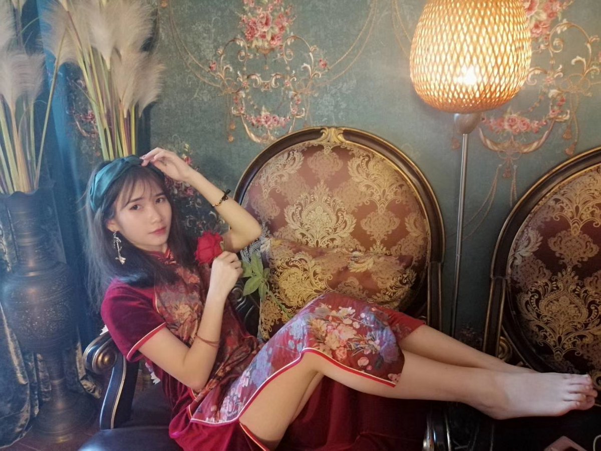 dimple19947027's tweet photo. @SPdawutai 姿势你们想 https://t.co/YSsABTu1pu