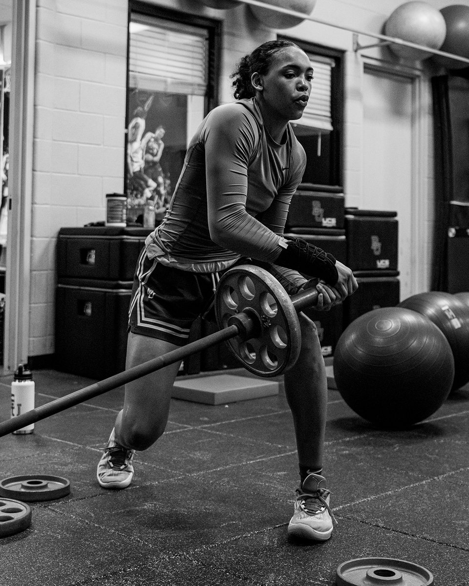 BaylorWBB's tweet photo. Max effort 😤

#SicEm | #GreaterThan https://t.co/Px6PnVO2Ee