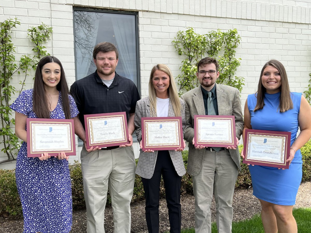 USIPottCollege1's tweet photo. The Indiana Association of Colleges for Teacher Education held their annual recognition for Outstanding Future Educators. USI had 5 students honored along with USI alumni, Tara Cocanower, who gave the keynote presentation.

Congratulations to these amazing future educators! https://t.co/YW3jze8xAw