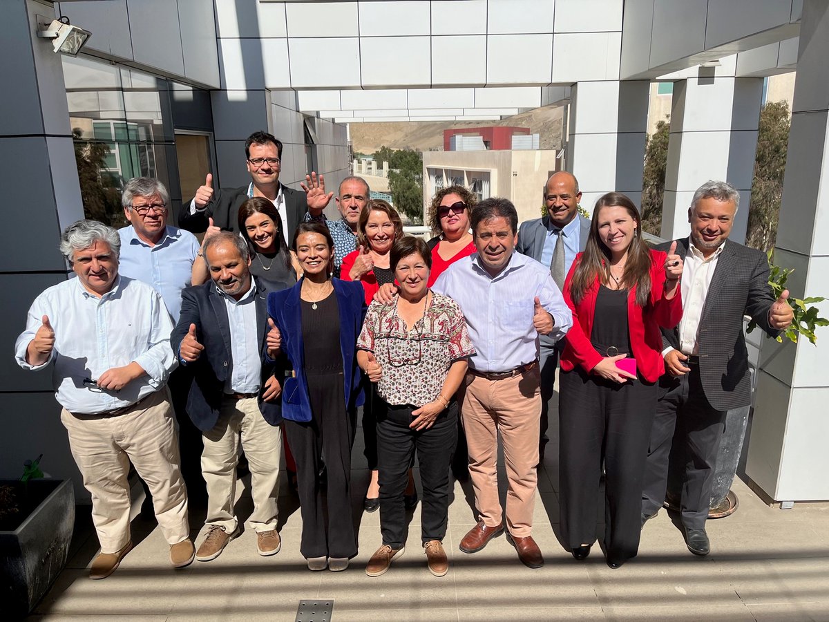 CorfoAtacama's tweet photo. El Comité Desarrollo Productivo (CDP) Atacama, presidido por el Gobernador @mvargasatacama, realizó su 2° sesión, junto a actores públicos y privados de la región, donde se definieron ejes estratégicos y el marco presupuestario para el apoyo al fomento productivo y la innovación. https://t.co/57QM0cJuhZ