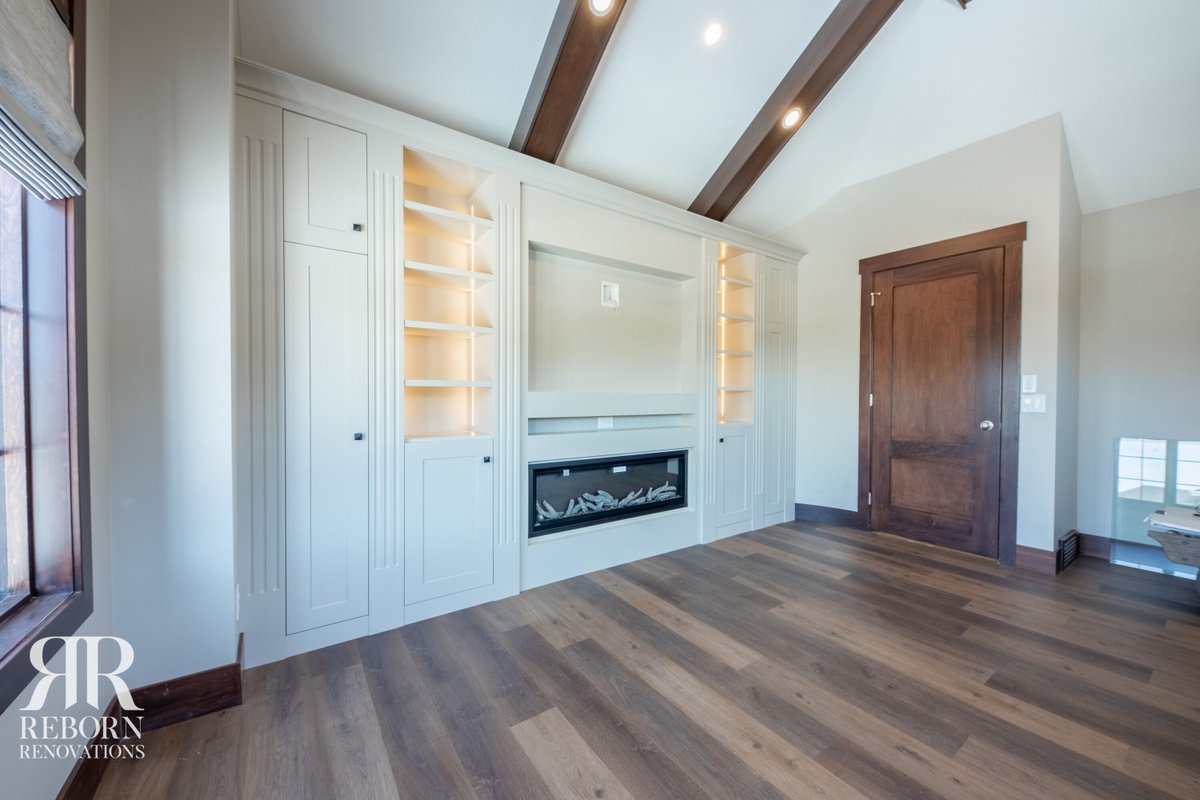 RenosReborn's tweet photo. WENTWORTH // The newly redone second floor bonus room in Wentworth. 
https://t.co/9mYfIwy0I8
#fireplace #homendecor #bonusroom #interiordesign #ccabinetry #renovate #calgary #alberta #calgarybusiness #calgaryhomes #yychomes #renovation #myhome #housebeautiful #interiordesigns https://t.co/8YKOCY90En