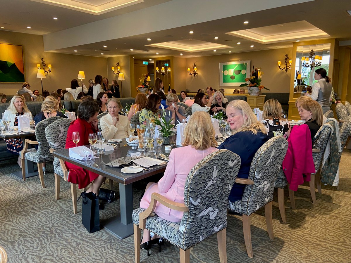 ALGoodbody's tweet photo. Sheena Doggett, Partner, opens the evening's discussions. 'As women in leadership, we've a unique and important responsibility not just to lead by example, but to drive long-term positive and sustainable change'. #TheGlossALG23 #womeninleadership @MerrionHotel @TheGlossMag https://t.co/LlzqwE7Nqy