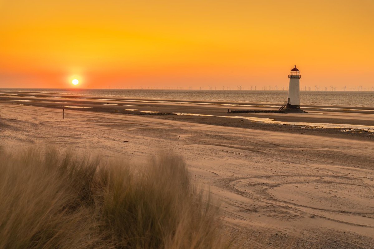 JD_Imagery's tweet photo. Last nigh, I took a trip out to #talacrebeach to photograph the #sunset at #pointofayrlighthouse. Which on is your favourite? #coastalwalksl #coastalphotography #coast #photography https://t.co/bhzIuLHDIS