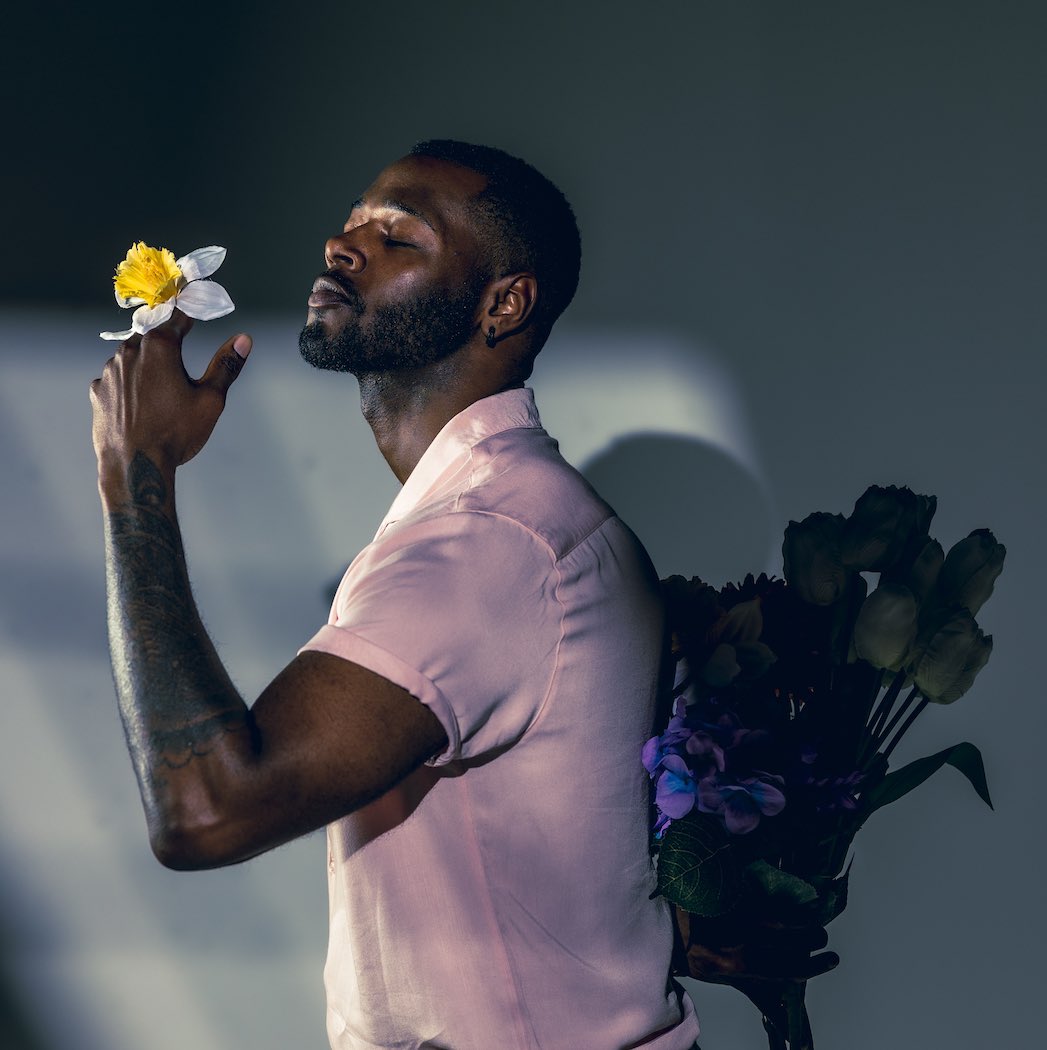 IMTHEHOWL's tweet photo. Flower 🌸 king 👑
#flower #darkskin #beard #comedian #HowlCooper https://t.co/DGkoIOQczO