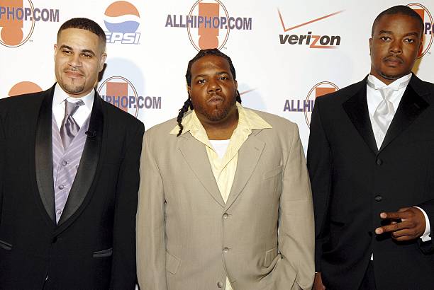 theblogera's tweet image. In the early 2000s, @allhiphopcom (founded by @grouchygreg, Steve Julian and @chuckcreekmur) invented push notifications. Before Twitter, before Yahoo or CNN or any app. They sent hip-hop news and gossip *direct* to your two-way pagers.

Episode 1: theblogera.fm