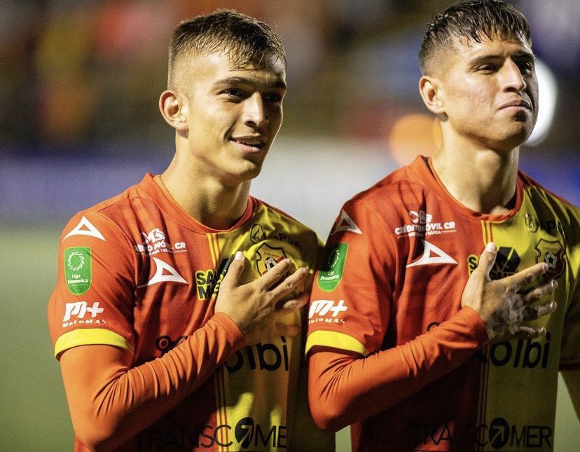 Que par❤️💛