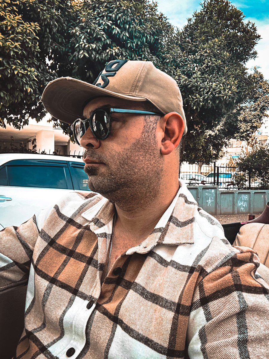 Yaşamın bana verdiği iki ders, çevreni gittikçe daralt, gereksiz kalabalıkların seni üzmesine izin verme..
#vosvos #kiralıkvosvos