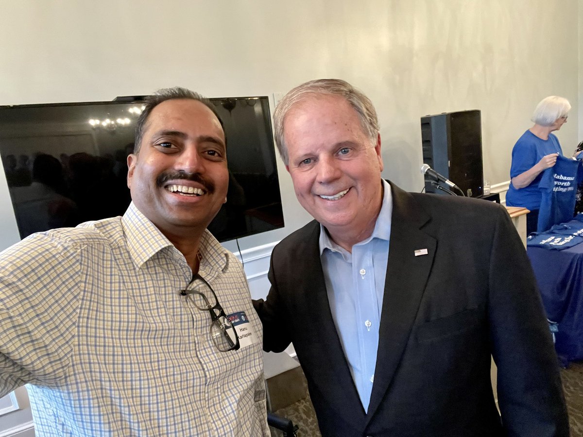 HanuKarlapalem's tweet photo. Full house. Great turnout. Great speech and Q & A by Sen. @DougJones It was an honor to meet and listen to such an honorable former U.S. Senator this evening in Huntsville, Alabama yesterday. #OneAlabama https://t.co/qRd7TwcXyn