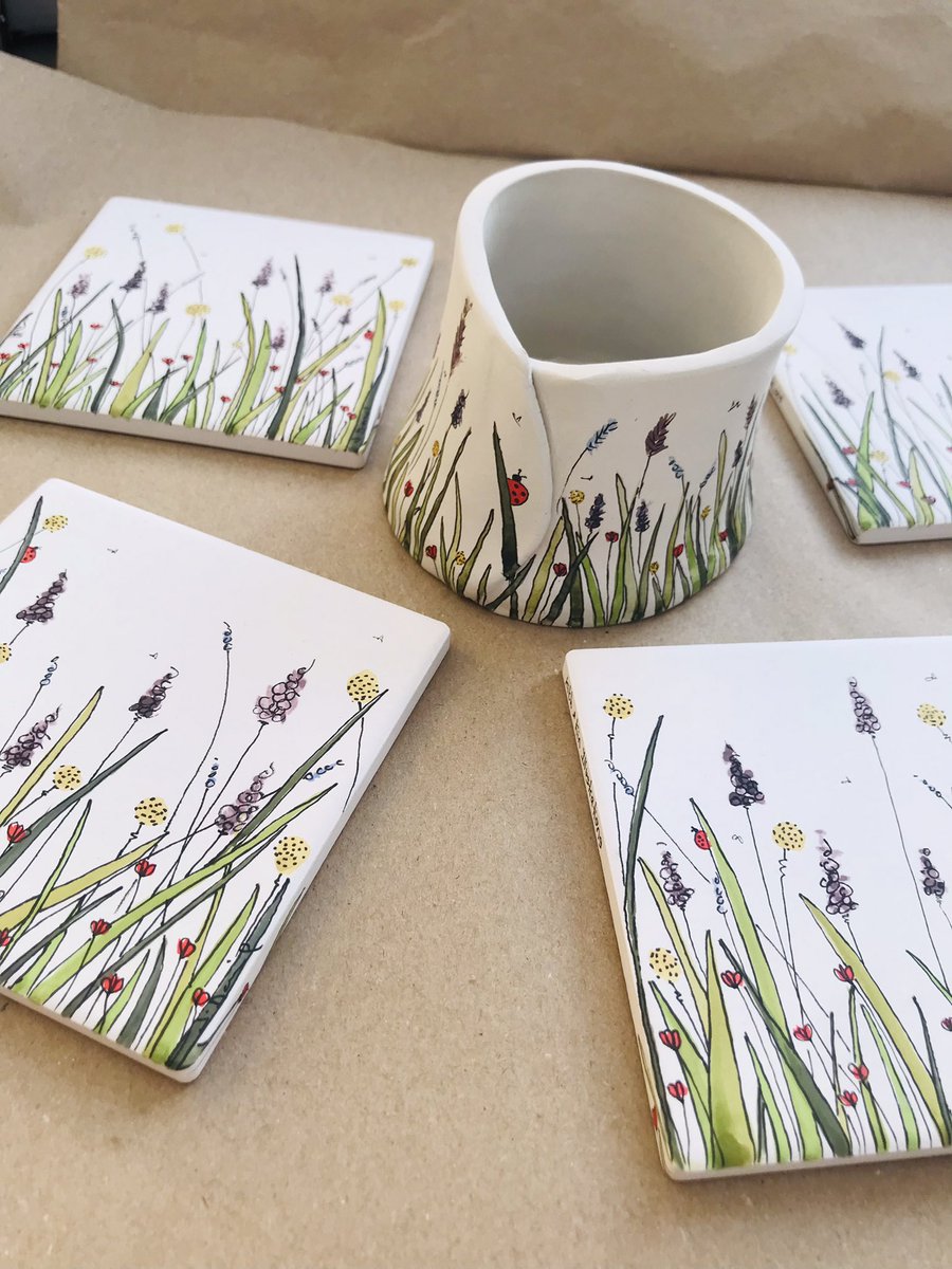 danieljac175's tweet photo. I have had time to hand paint a few tiles to match my clay pots!

May 2023 events:

1st May-Buxton Spring Fair 
13th May-Hayfield Summer Fair
26-28th May-Derbyshire Open Arts, Hayfield 

#derbyshireart #watercolourart #clay #countryliving #countryinteriors #hayfield #keepitlocal https://t.co/DrlhKRJDHG